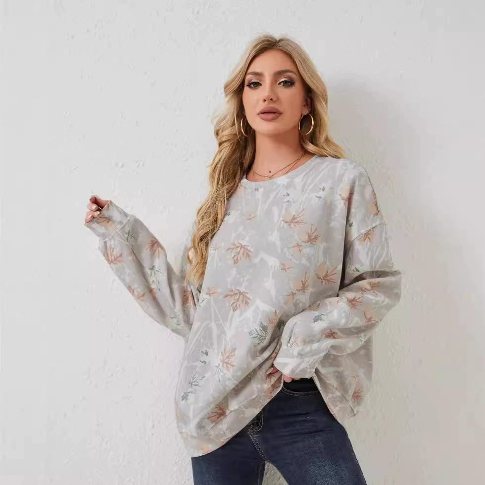 Женская камуфляжная толстовка с принтом кленового листа