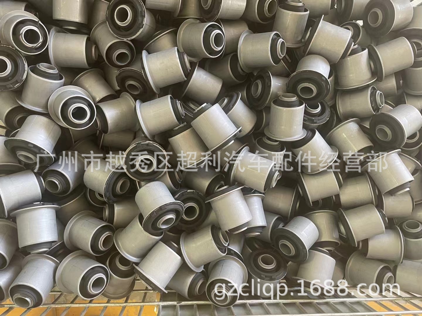 Applicable to 90903-89012 90903-89016 VZJ95 TRJ120 UZJ100 shock absorber front rubber sleeve