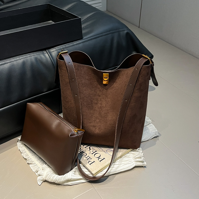 Autumn/Winter Bucket Bag Retro Suede Large Capacity Tote Bag For Women 2025 New Versatile Shoulder Crossbody Bag With Matching Pouch - Thumbnail 6