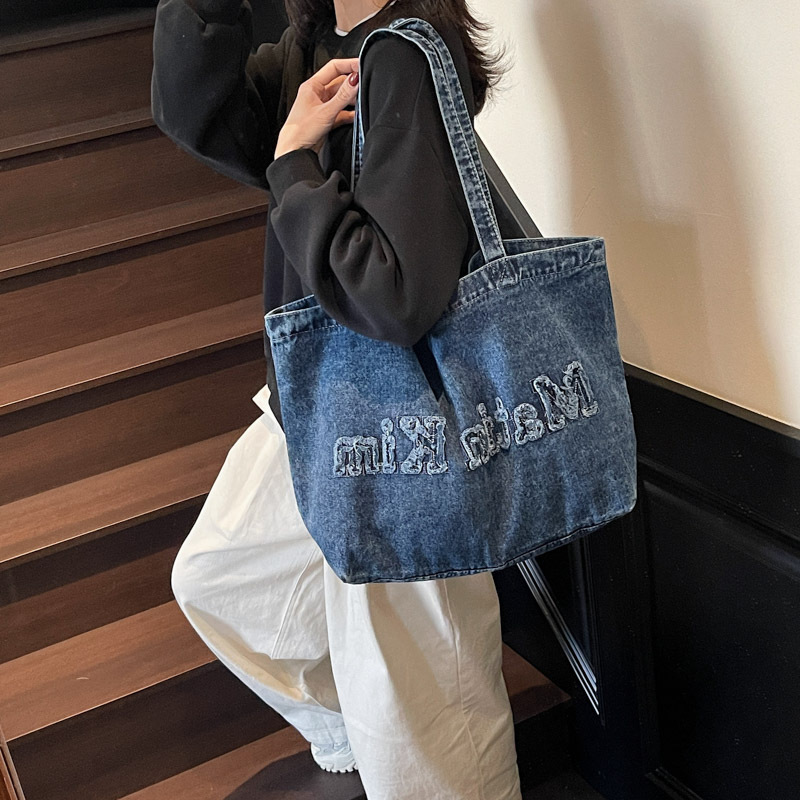 Cloth bag for leisure