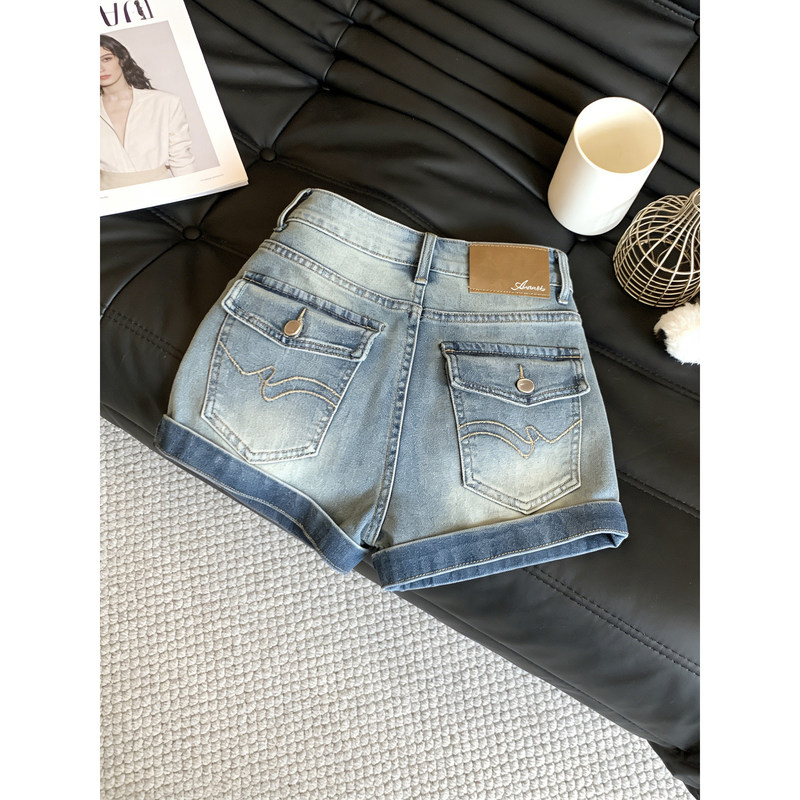 American Retro Washed and Distressed Denim Shorts for Women, Summer High-Waisted, Hip-Hugging, Slim-Fit, Super Stylish Hot Pants American Retro Washed and Distressed Denim Shorts for Women, Summer High-Waisted, Hip-Hugging, Slim-Fit, Super Stylish Hot Pants