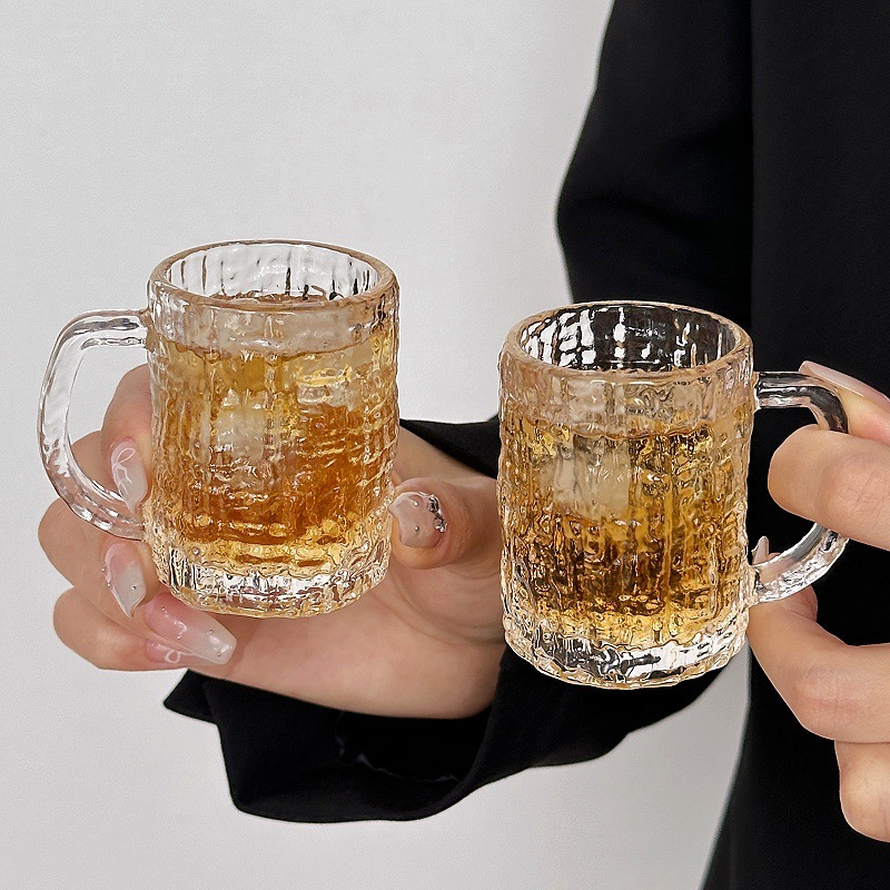 Mini tazas de vino en tazas de vidrio con mango creativo tazas de vino blanco una taza o dos tazas de una taza de menú de vidrio