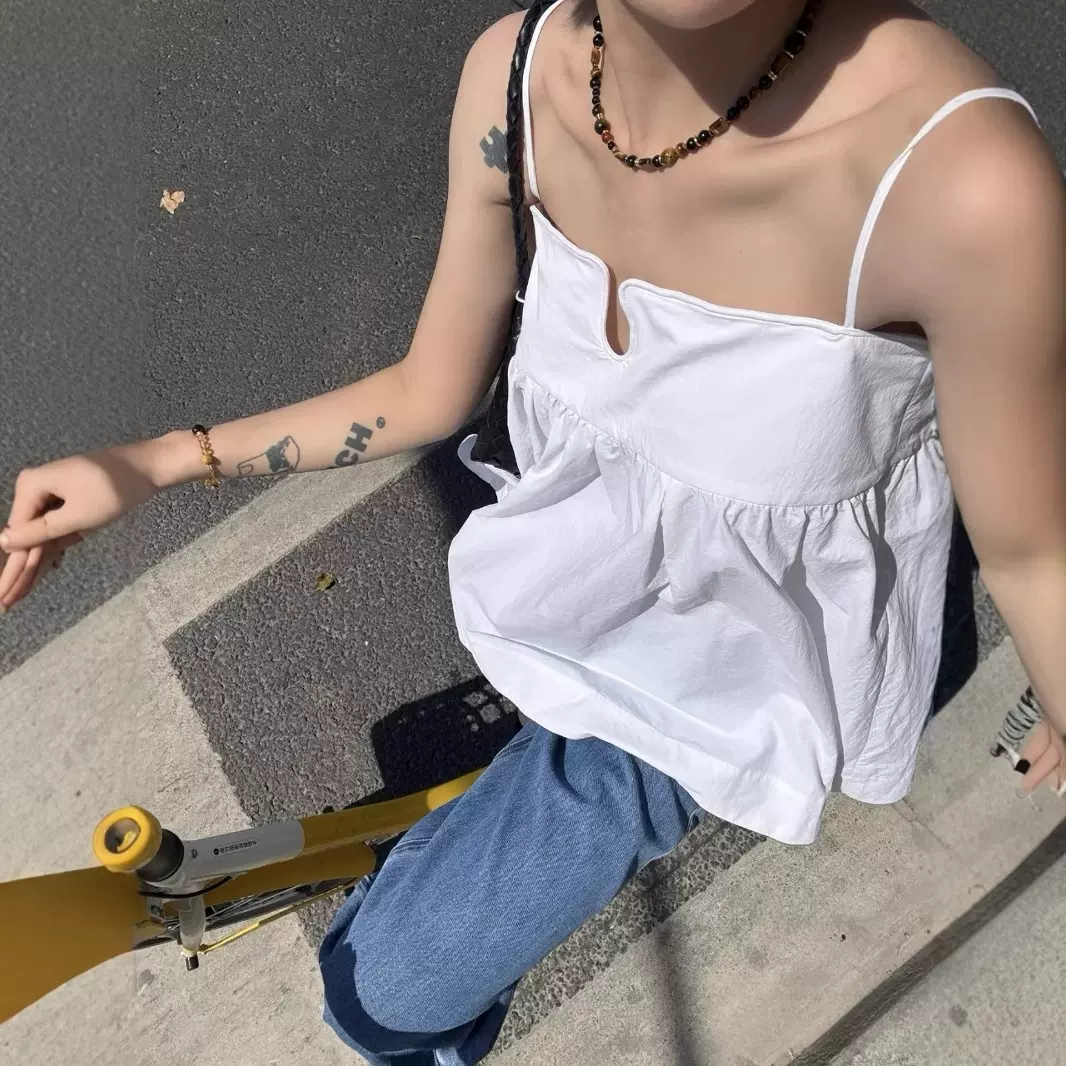 新款法式度假黑白色可调节肩带U型定型条不走光蓬蓬吊带上衣5208