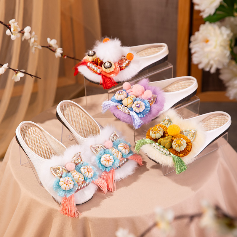 瑞虎迎春单拖2025春夏新款民族风虎头鞋手工平底舒适新中式绣花鞋