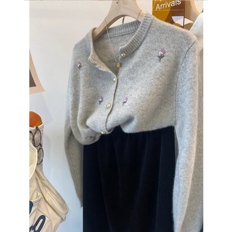Grey Raccoon Fleece Sweater Cardigan for Women, Autumn/Winter 2025 New Style, Lazy Style, Petite Size, Embroidered Knit Cardigan Top
