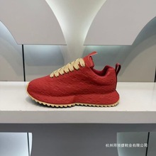 2025秋冬新款本命年红色百搭时尚舒适运动休闲轻便帅气软底男潮鞋