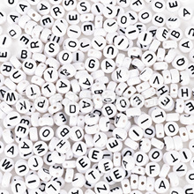 4X7圆字母 滴油 白加黑效果混字母 单字母珠 3600个/斤饰品配件