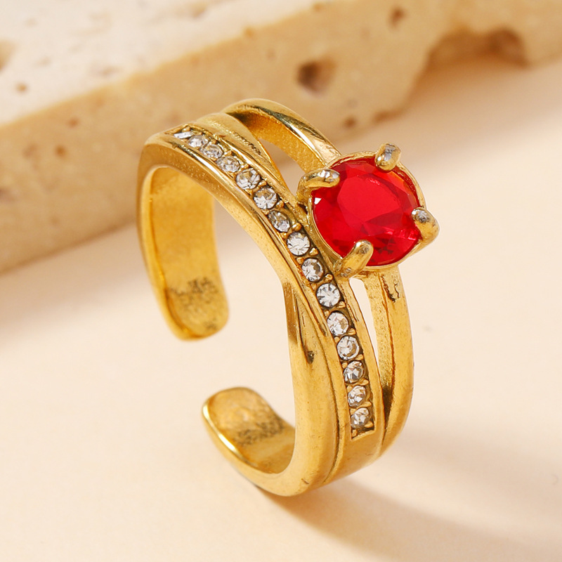 With zircon, red, micro incrustation