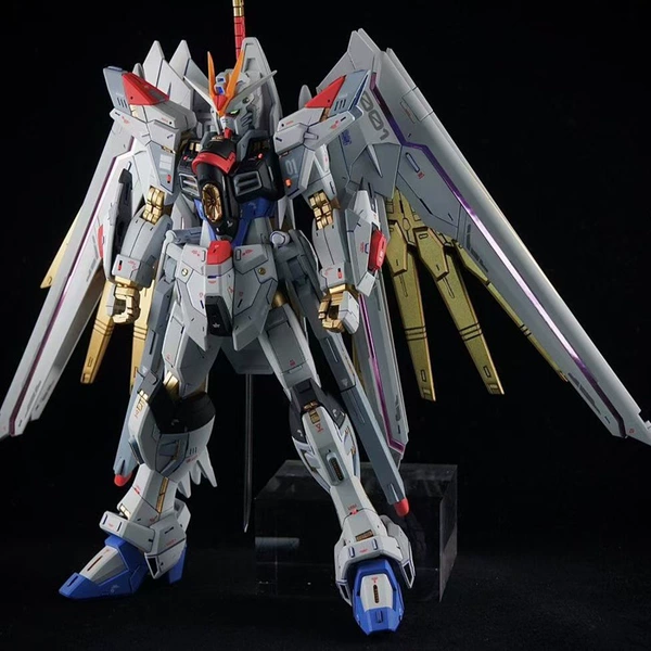 Single model - Gundam model - Extraordinary strong attack [new product] + weapons and equipment + big wings + free bracket