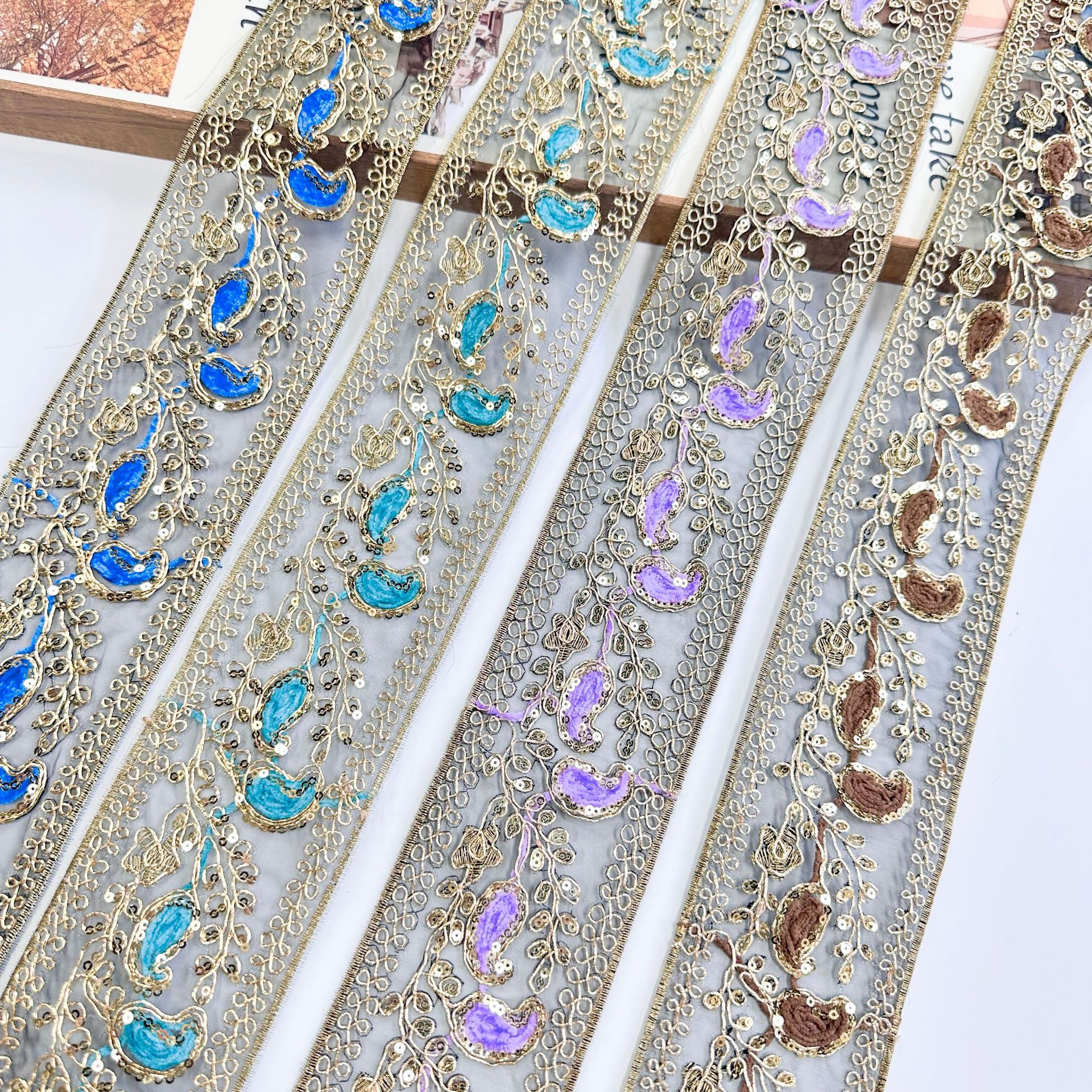 Decoración de bordado de encaje con estampado dorado sequinilla multicolor accesorios de ropa opcionales DIY accesorios de cortina hecha a mano image 1