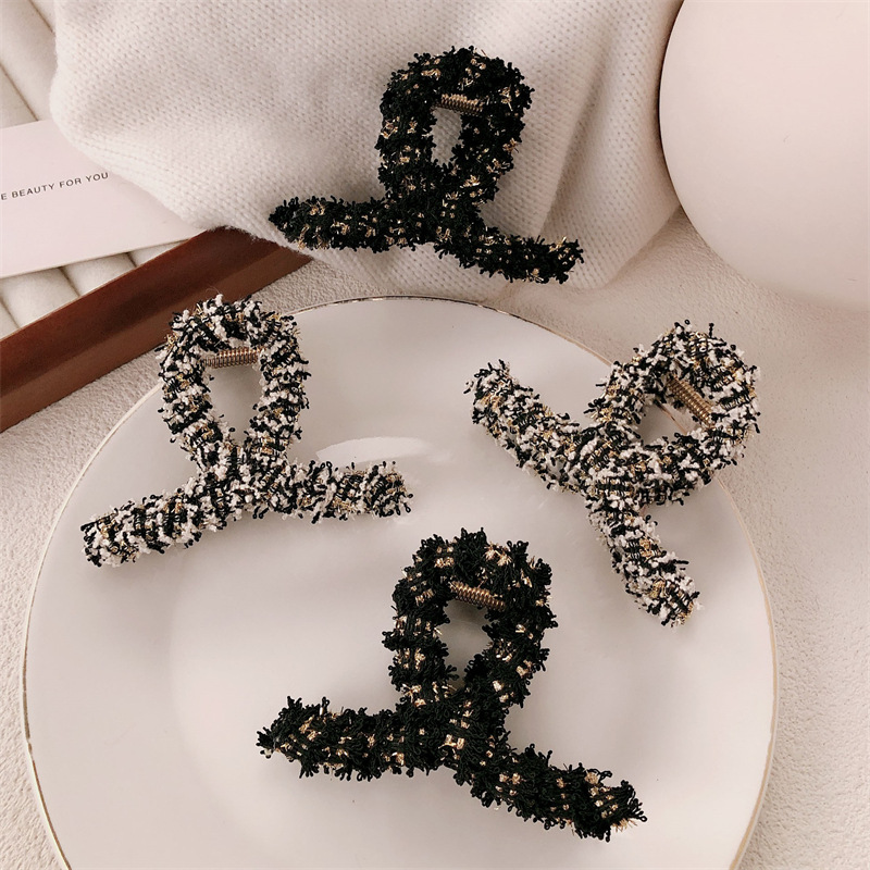 ¡Nuevo otoño y invierno! Retro estilo de fragancia versátil simple clip de captura rojo en línea cabello roto detrás de la cabeza joyería clip de tiburón