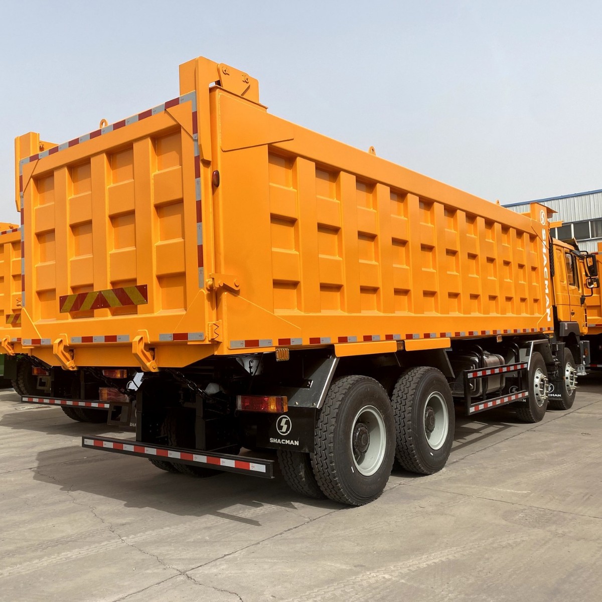Used Delong Dump Trucks Exported to Africa, Eight-Wheel Transport Dump Trucks, Used Cargo Trucks, Engineering Vehicles
