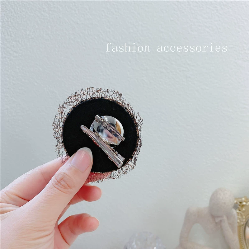 Retro trend trench coat, elegant accessory, brooch, pin, Chanel style