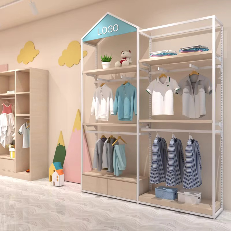 Tienda de ropa infantil estante de exhibición estante de exhibición estante de ropa infantil estante de exhibición especial para tiendas de madres y bebés de hierro forjado exhibición colgante de ropa