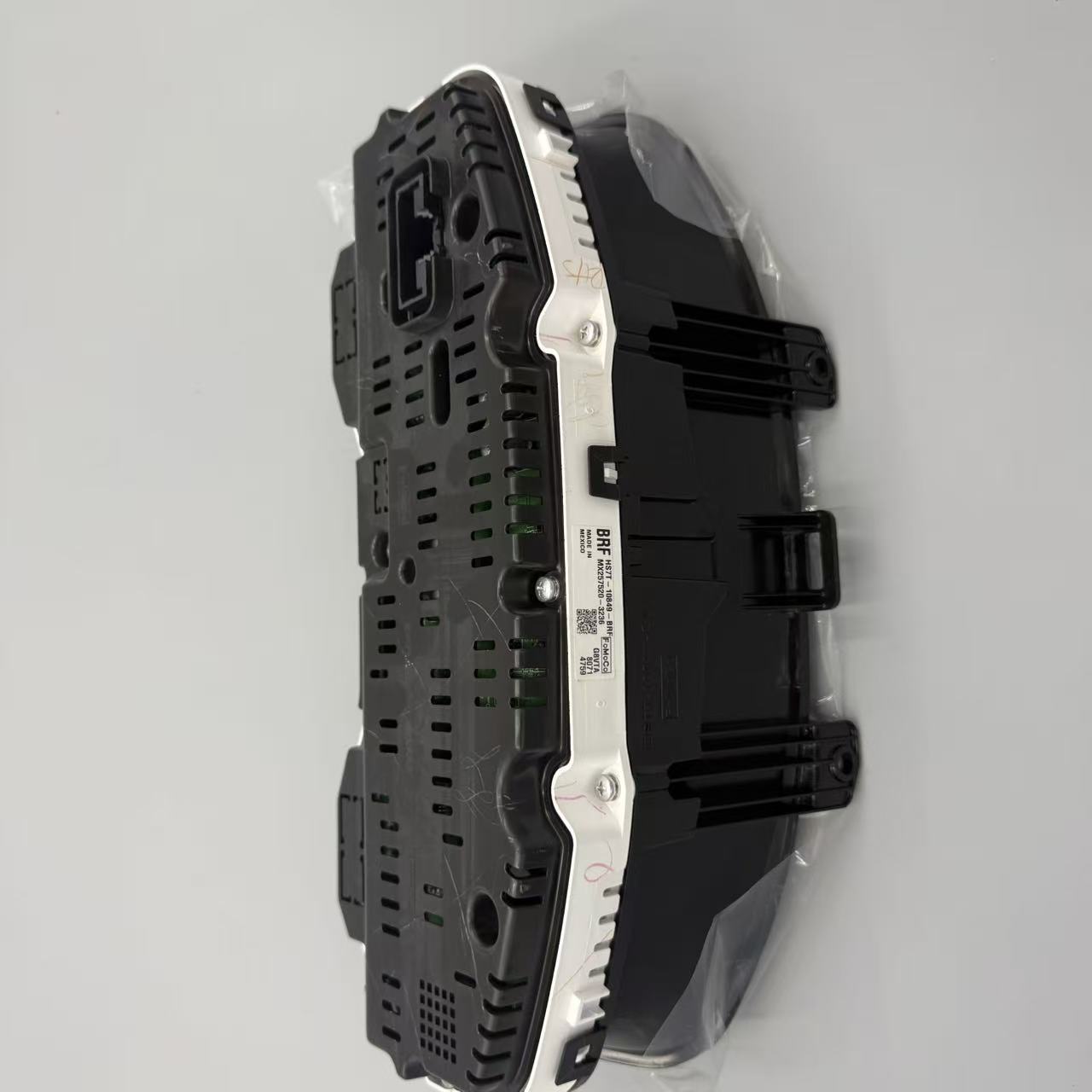 Suitable for 13-20 Mondeo Luxury Semi-Lcd Instrument Panel, Speed, Water Temperature, and Rpm Display, Brand New Original Factory Product
