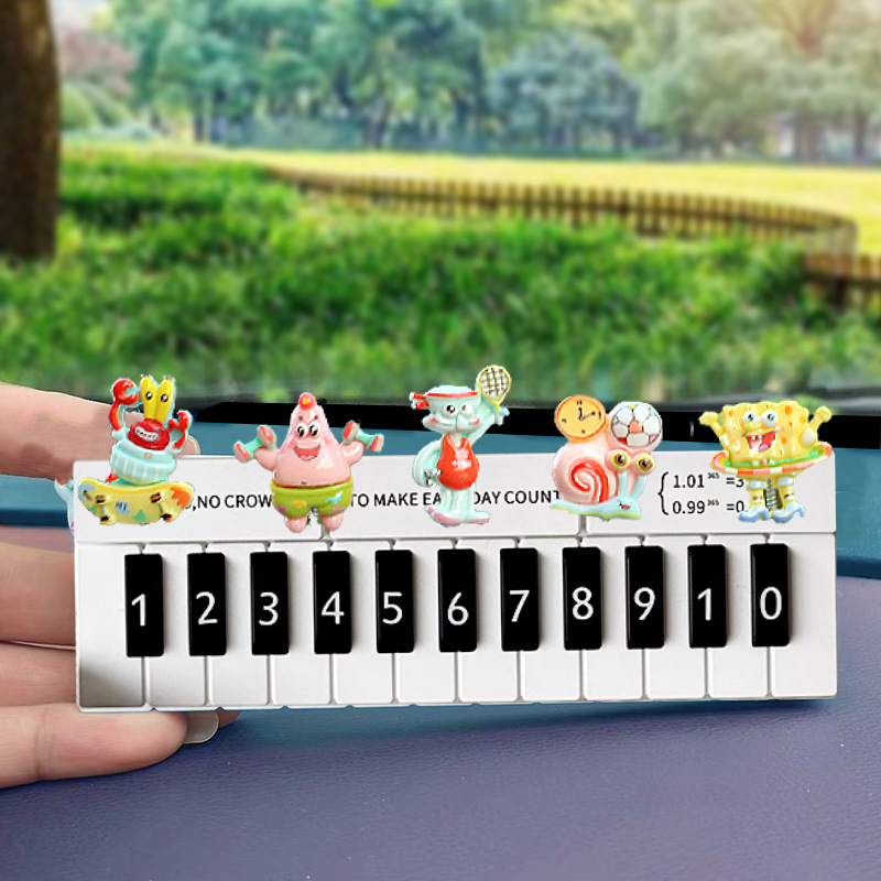 Un conjunto de parches para bebés de esponja de señal de estacionamiento de piano blanco