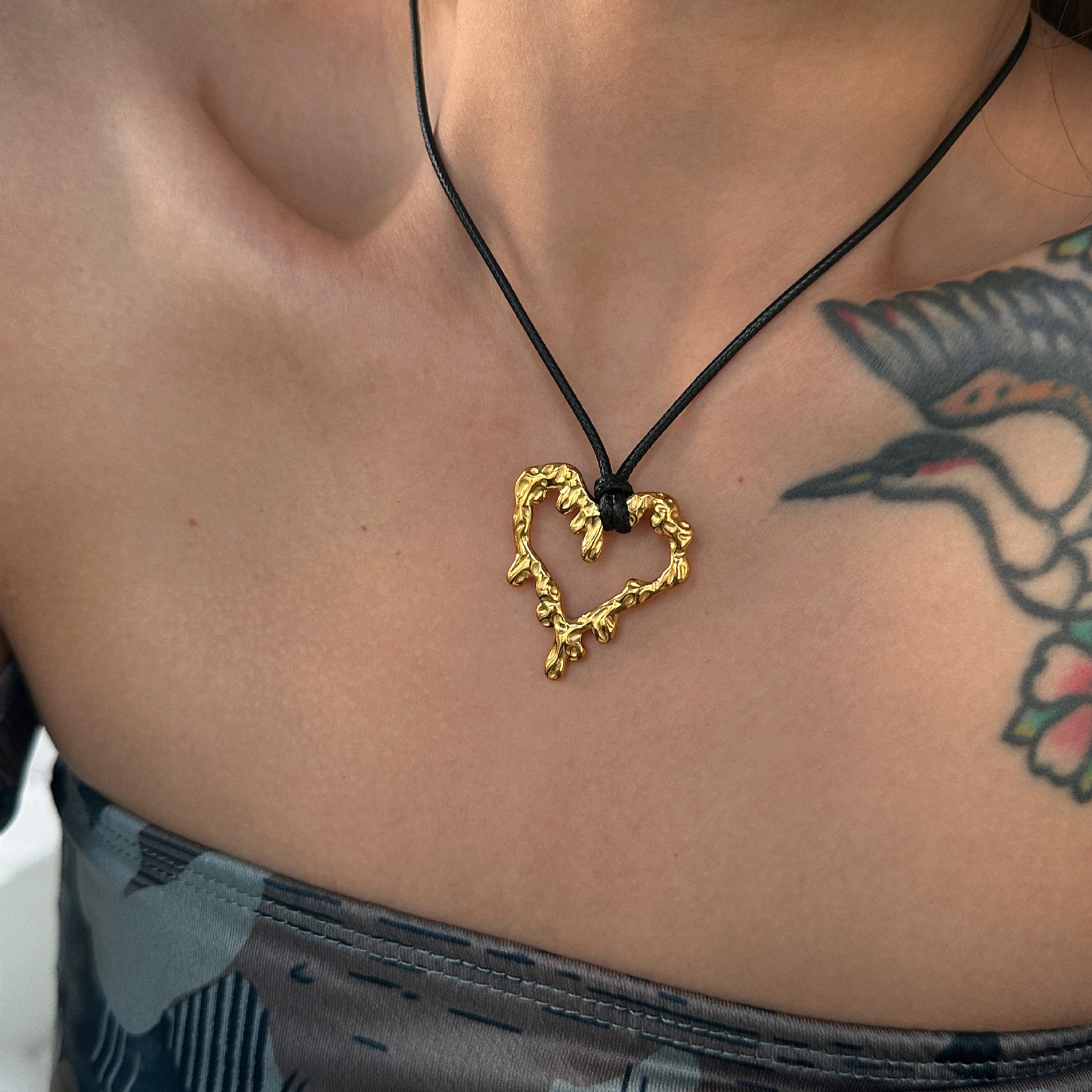 18g Weight Ion Plating (IP) Gold Plating Process Earrings, Necklace Classification 1 Piece, 1 Pair Quantity Daily, Street Occasion 304 Stainless Steel, Titanium Steel Material Heart Shape Pattern Women's Gender Retro, Classic Style Style Wholesale Retro Classic Style Heart Shape Titanium Steel Earrings Necklace 无
