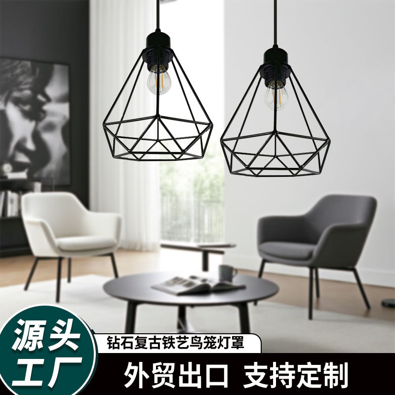 Diamantes creativos retro hierro forjado jaula de pájaros sombrero de estilo americano de hierro forjado industria de viento restaurante candelabrera sombrero de una sola línea