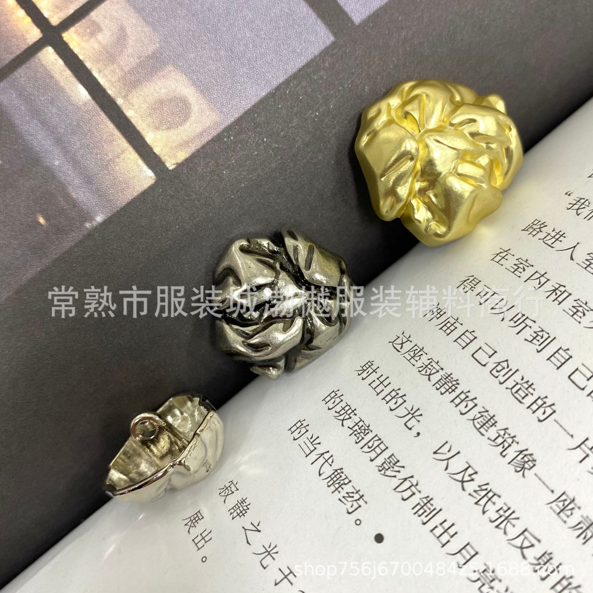 3c8869ff60cc45b016319e76bf1365