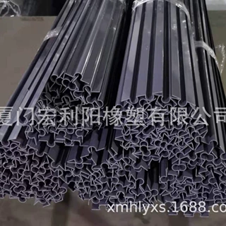 长治市黑色pvc挤出条厂家塑料胶条帘门包边u型塑胶条pp异型材