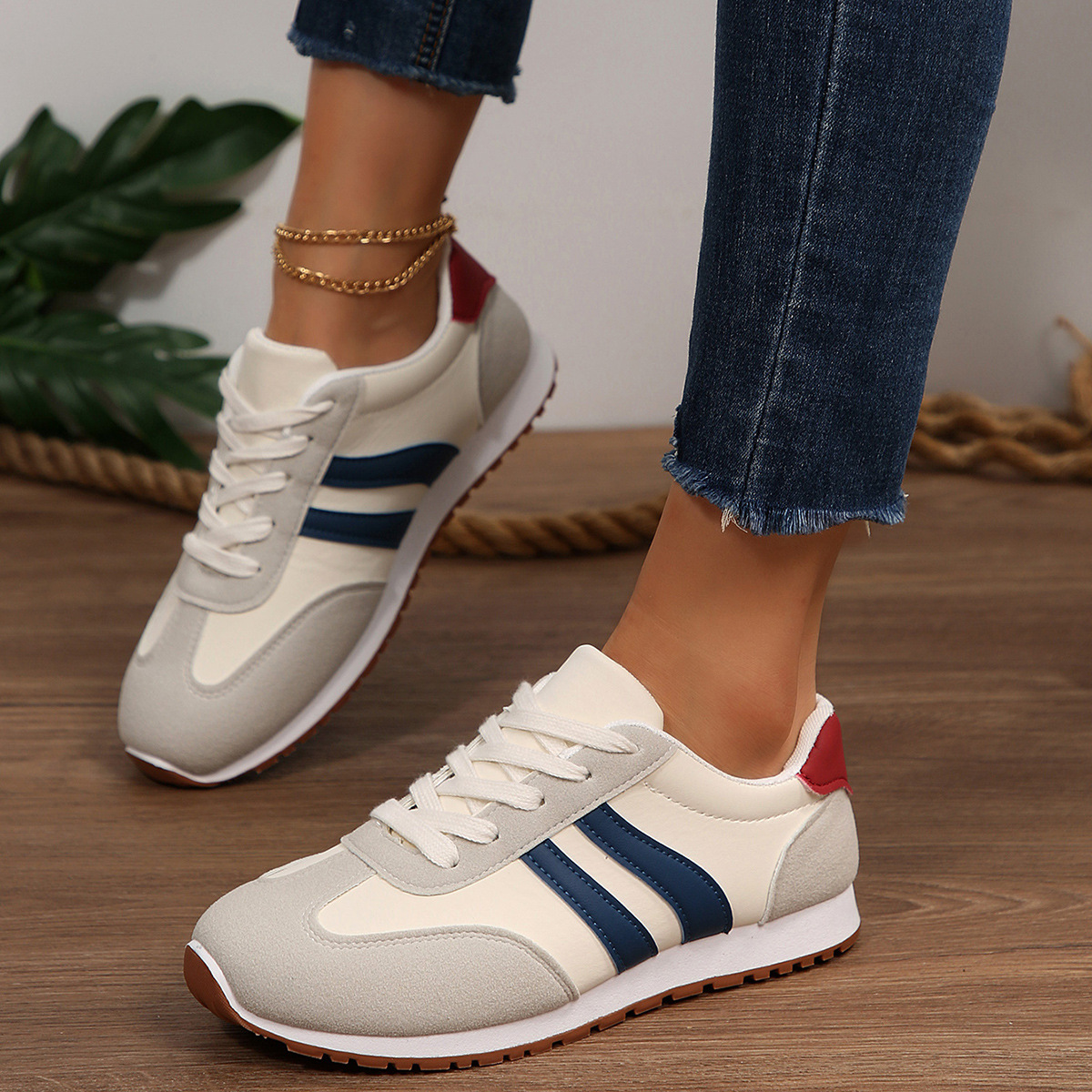 Zapatos transfronterizos de tamaño grande Gump 2026 primavera nuevos zapatos deportivos ligeros para estudiantes zapatos casuales zapatos de comercio exterior zapatos de mujer
