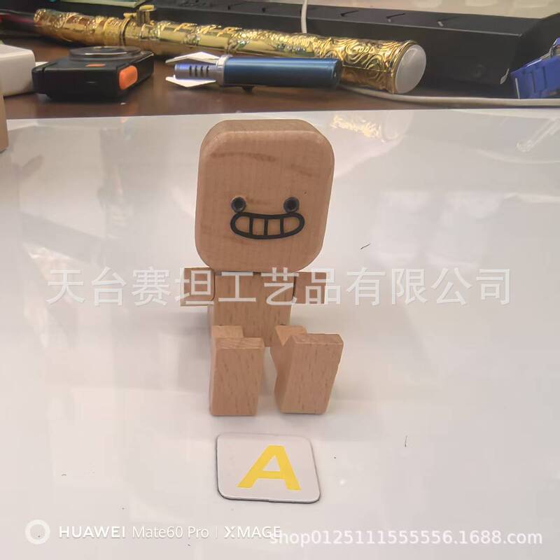 跨境 Shaking Wooden Man Figurine摇晃的木制人像 摇晃汽车装饰|undefined