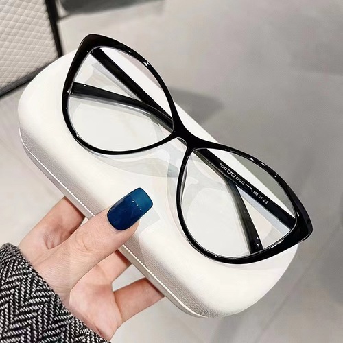 Retro Cat-Eye Prescription Glasses for Women, Polygonal Frame, Influencer Style, Korean Minimalist, Bare Face, Blue Light Blocking Frame Glasses for Men