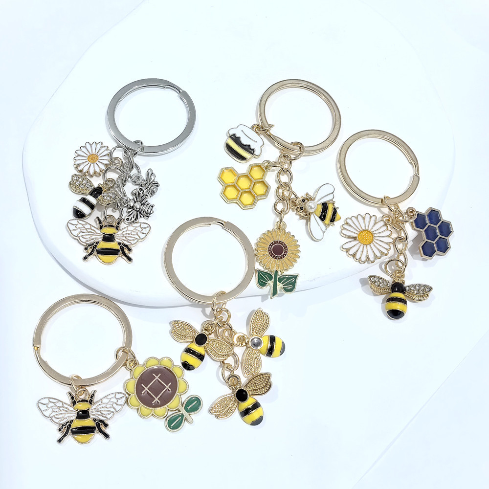 Cross-Border Popular Sunflower Bee Pendant Keychain Women's Bag Pendant Small Gift Creative Mobile Phone Chain Pendant