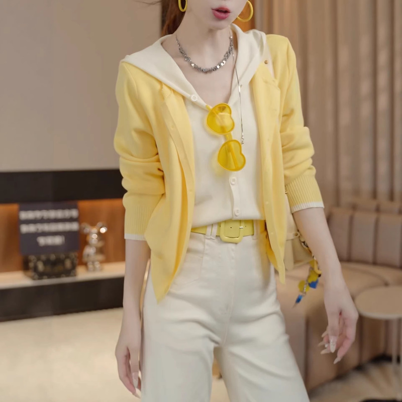 Fake Two-Piece Yellow Long-Sleeved Hooded Knitwear for Women, Spring & Fall Sweater Cardigan, 2026 New Style Loose Age-Reducing Top