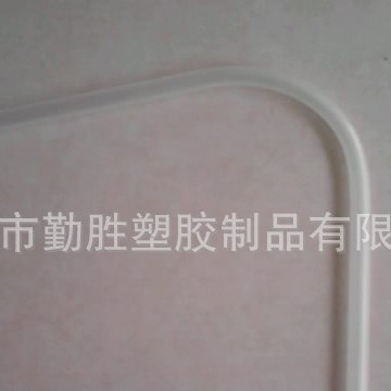 专业生产 PE管， PE弯管