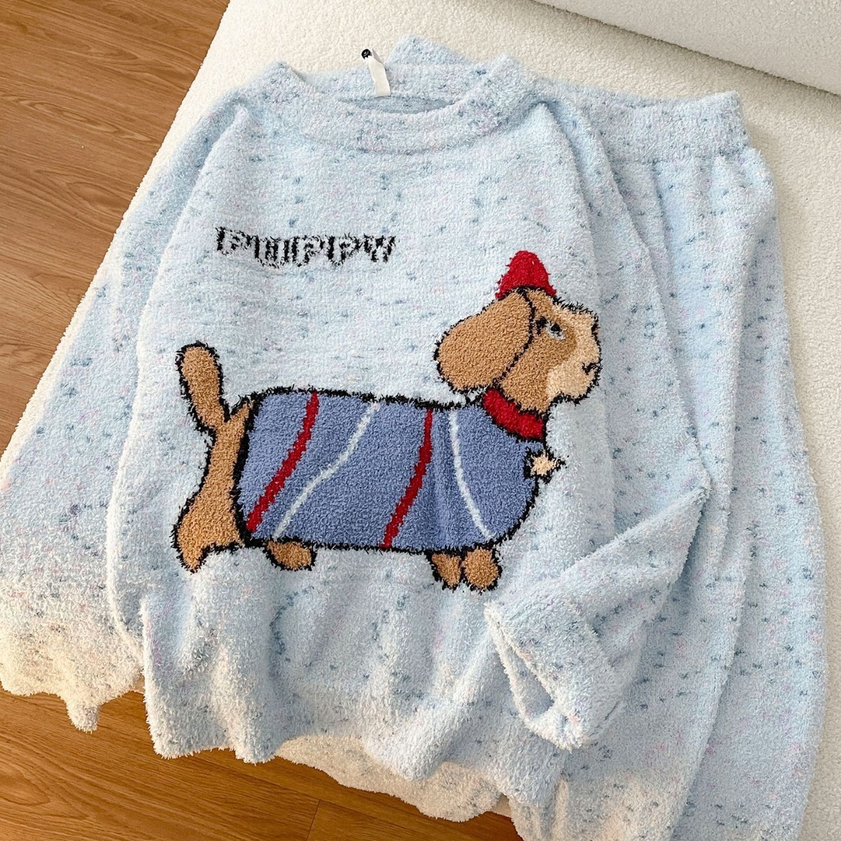 Pijamas al por mayor transfronterizos de mujeres otoño y invierno mitad de terciopelo grueso chaqueta caliente manga larga dibujos animados suave set de ropa para el hogar