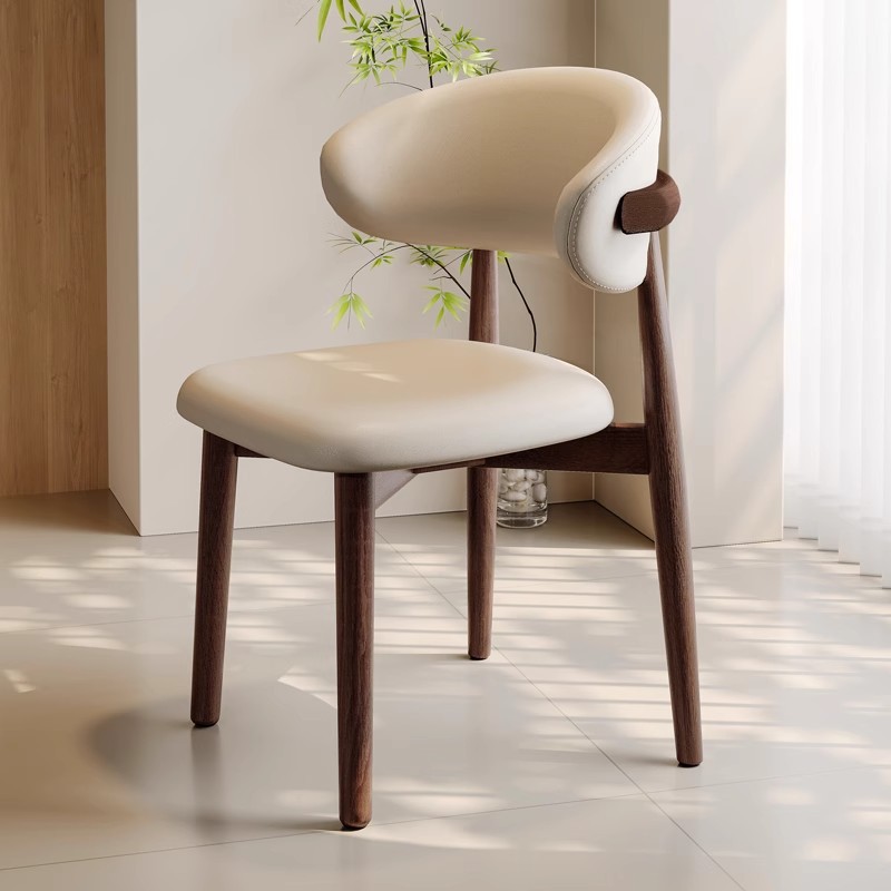 Silla de comedor de madera sólida nórdica nueva silla de viento crema simple silla de comedor moderna 2025 nueva silla respaldada