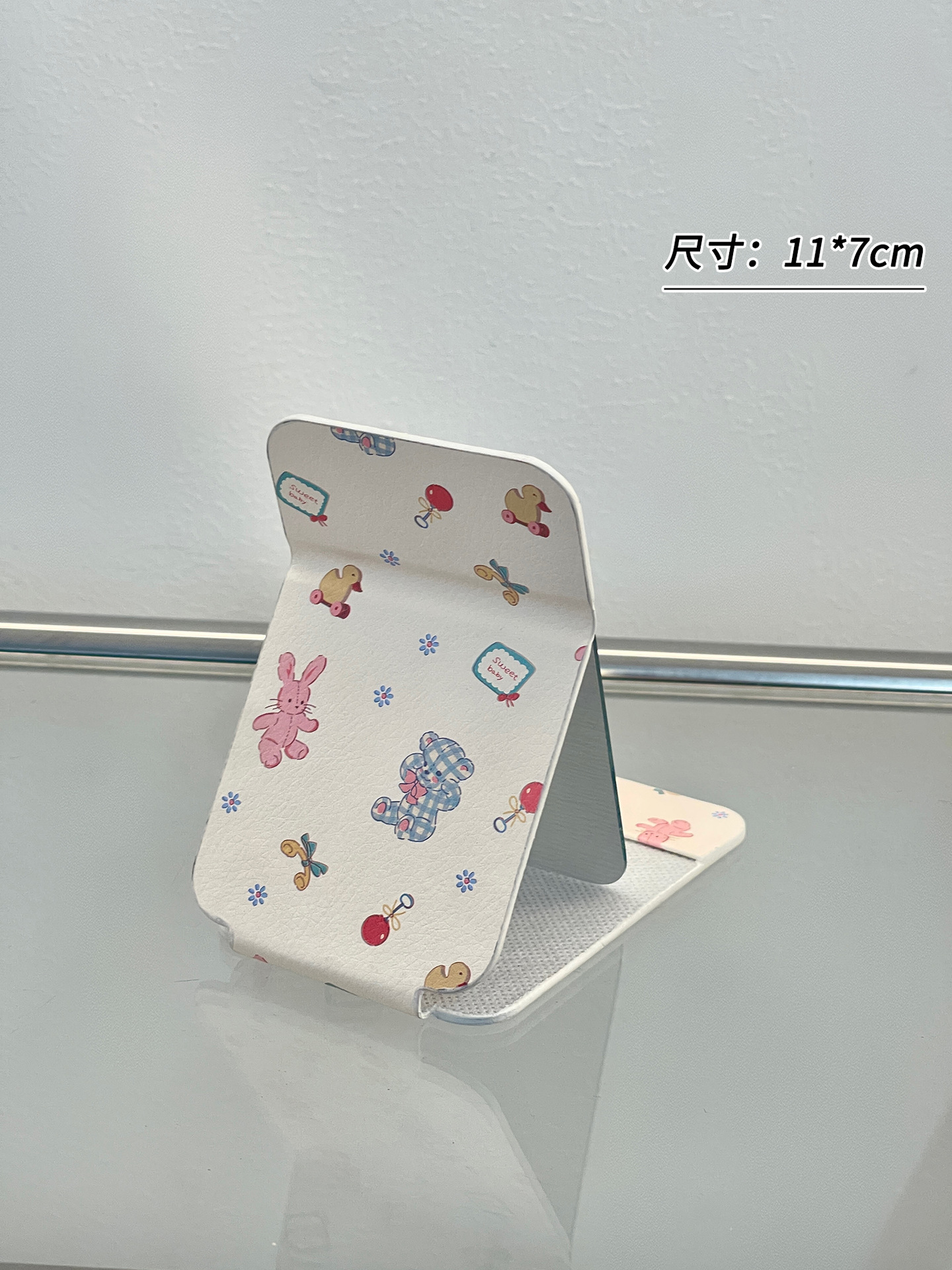 Espejo pequeño plegable floral retro Espejo de maquillaje estilo ins Espejo de tocador especial para dormitorio de estudiantes Puede ser portátil para el hogar