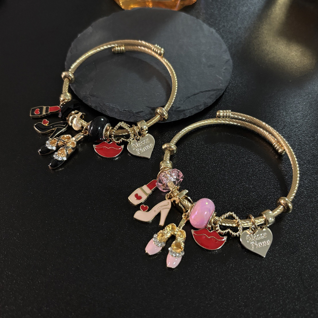 Bracciale donna fashion con ciondoli cuore e labbra_voghion.com
