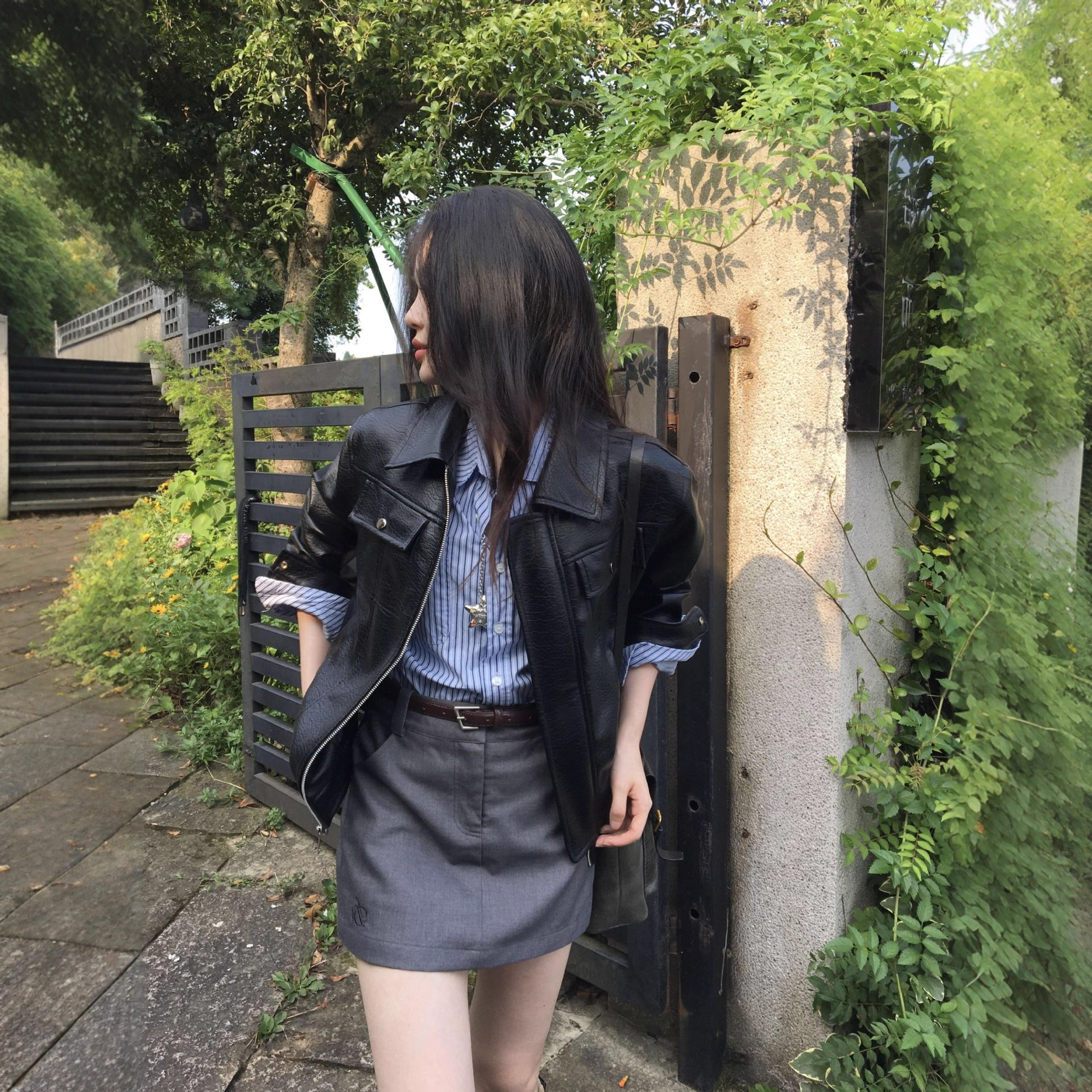 2025 New Autum High-End Motorcycle Jacket Casual Top Black Lapel Leather Jacket Women's Short Style