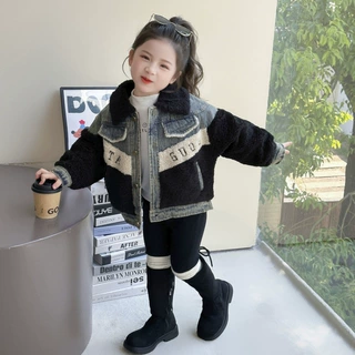 女童秋冬装加厚拼色牛仔外套2026新款儿童冬装时髦保暖毛毛衣开衫