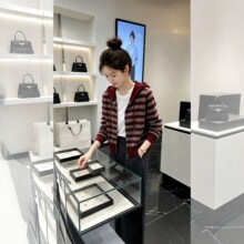 高级感开衫女2026新款春秋高级感上衣连帽针织衫卫衣条纹毛衣外套