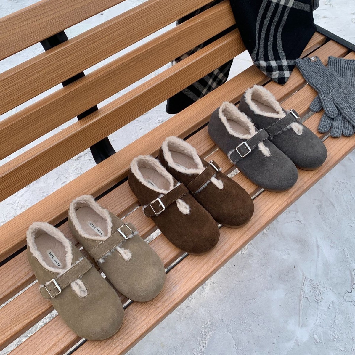 韩版平底毛毛鞋真皮单鞋女2025秋冬新款复古鞋玛丽珍加绒棉鞋