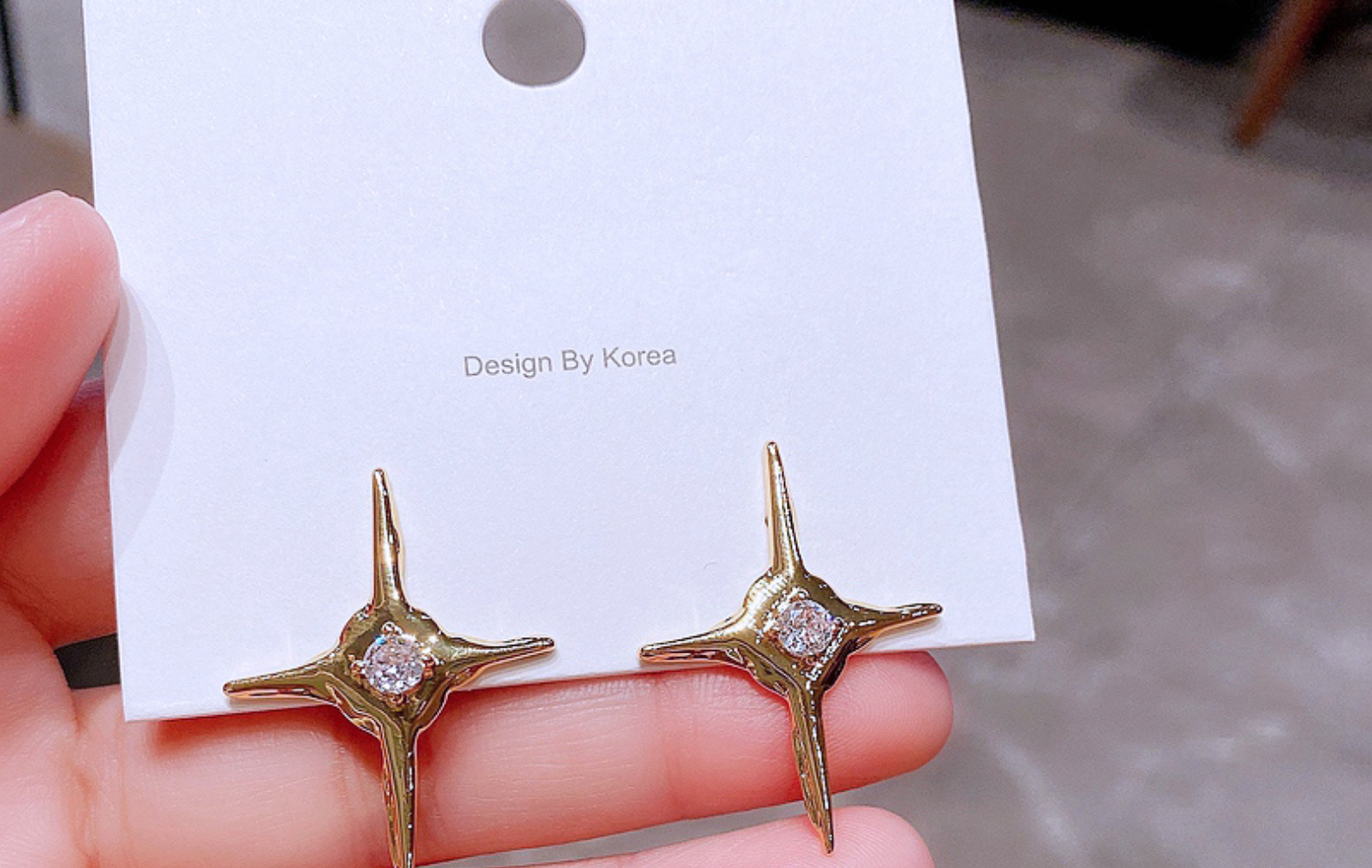 High-grade Ins Cold Cross Eight-pointed Stars Stud Earrings Female Copper Plating K Gold Fashion Zircon Earrings Cross-border Sold Jewelry display picture 5