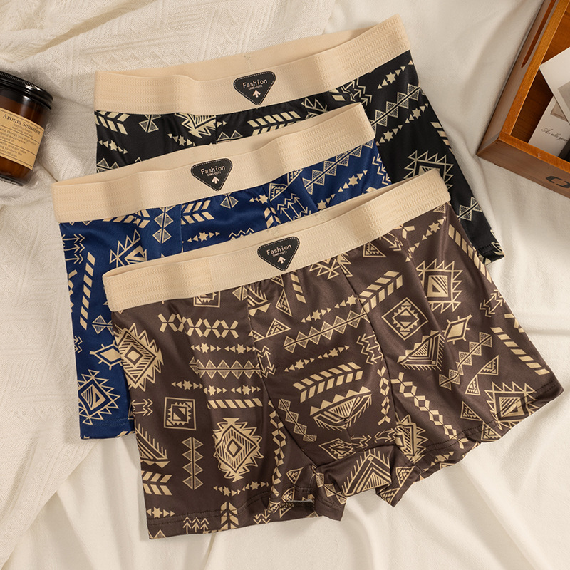 Venta directa de fábrica estilo caliente americano retro estilo étnico ropa interior masculina verano cintura media cuadrangular ropa interior de alta elasticidad hombres