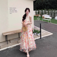 フランスの美しい超人気の妖精ホルターネックロングスカート2025春夏新作立体フラワースリムプリンセスドレス
