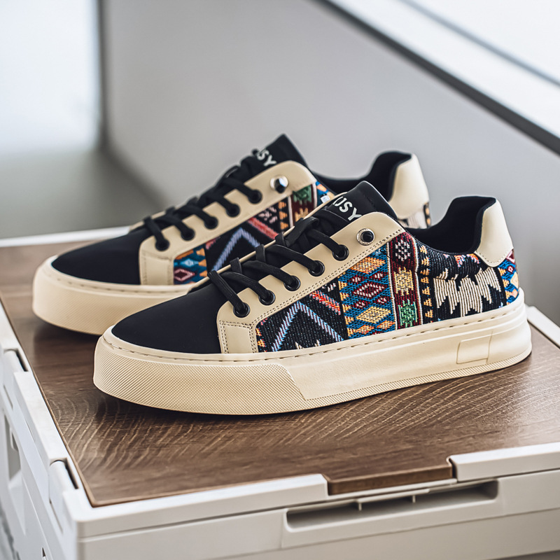 Primavera nuevos zapatos de panel de tela transpirable de cuatro estaciones para hombres, zapatos bajos casuales de todo fósforo para estudiantes de moda, zapatos deportivos de moda para hombres