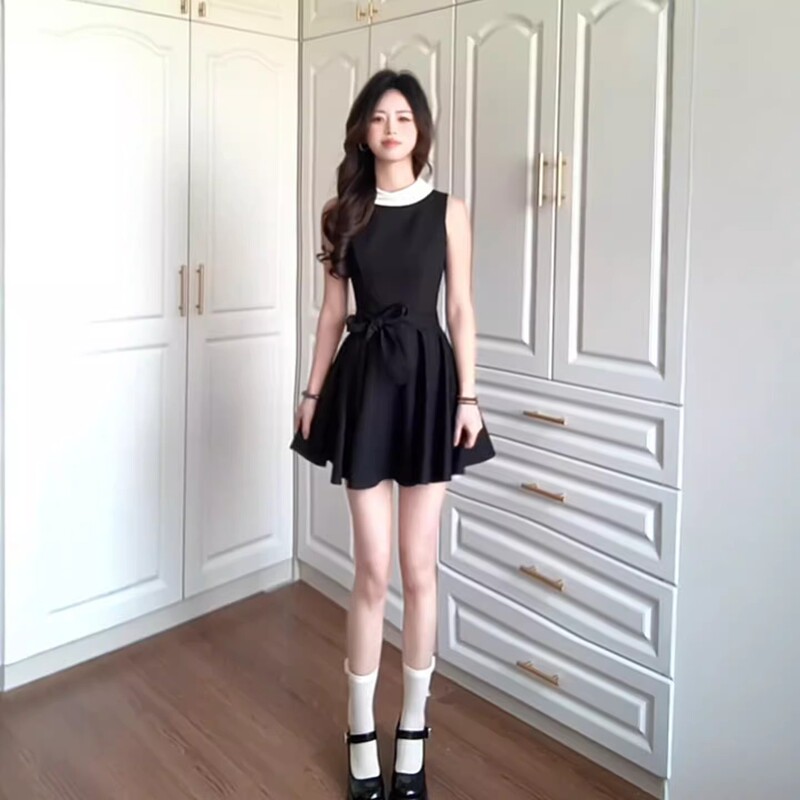 Lined Hepburn-Style Sleeveless Black Dress for Women, Waist-Cinching A-Line Skirt, High-End Dress for Young Ladies, New Summer Style