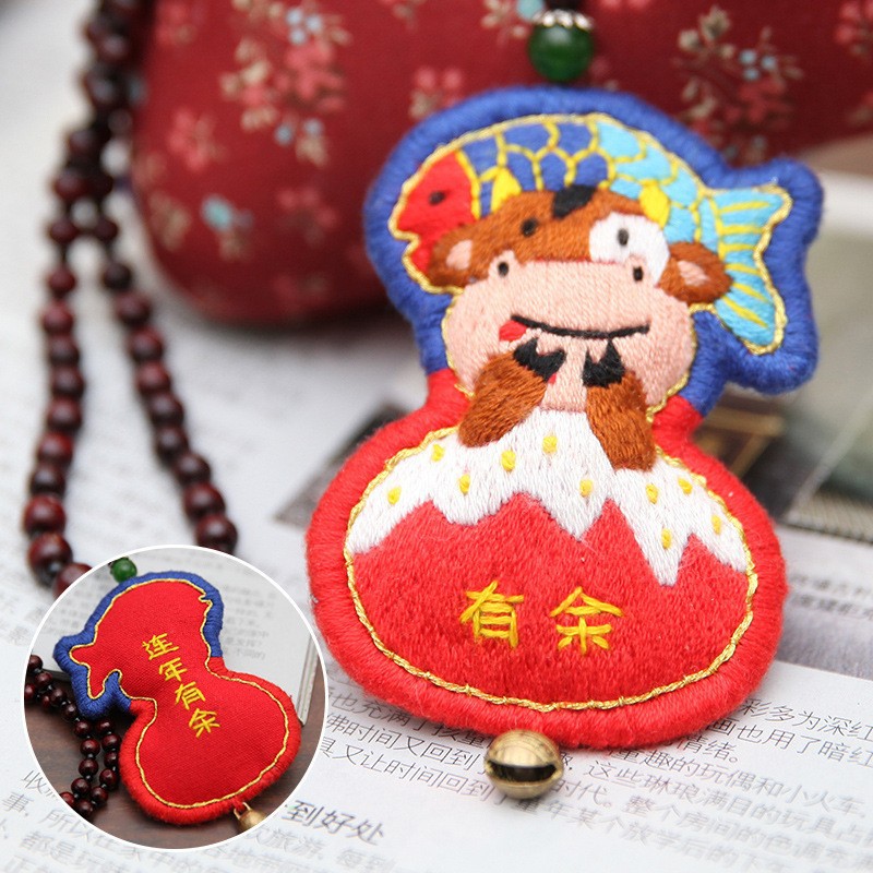 Nuevo Lu Bordado Diy Paquete de material hecho a mano Bordado Bolsita creativa Regalo de punto de cruz Bolsita colgante de estilo antiguo