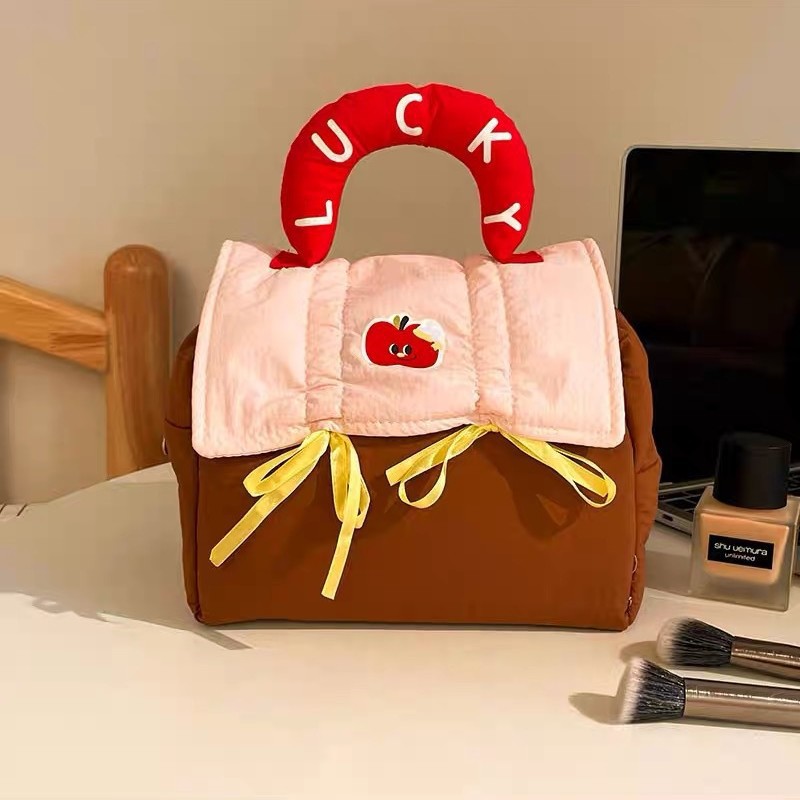 Lucky fabric small house [pink cover]