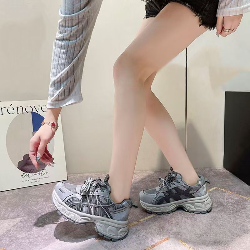 2026 nuevos pantalones deportivos de primavera y otoño, zapatos elevados de suela gruesa, moda versátil, explosión, zapatos de papá de gran aspecto