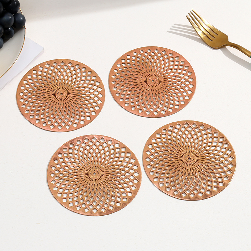 Amazon almohadilla redonda europea de PVC almohadilla de comedor de lujo ligera almohadilla de aislamiento térmico almohadilla de mesa de café anticaldado almohadilla de comedor occidental superior