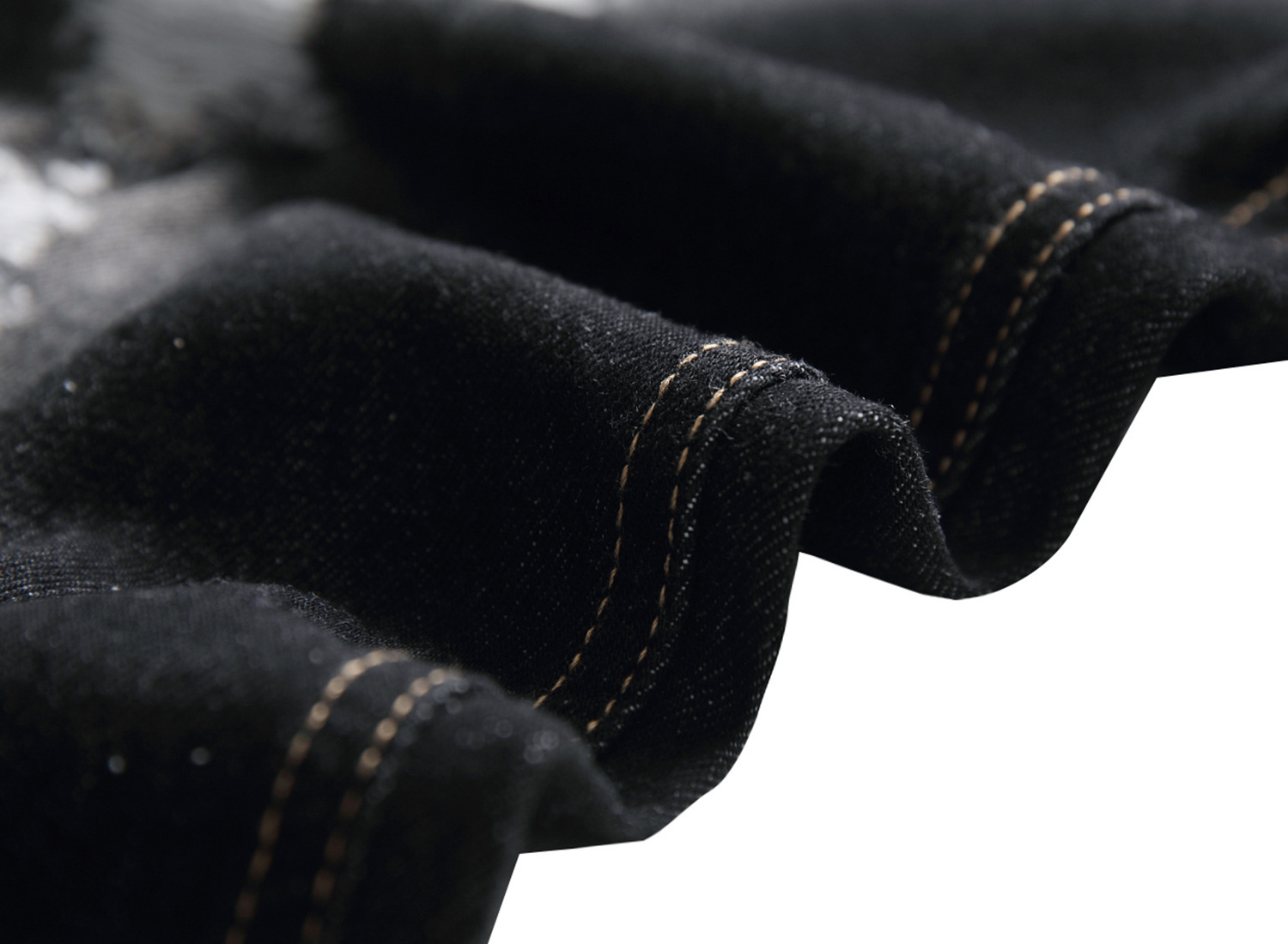 Pantaloncini estivi da uomo in denim di cotone strappato e forato, di colore chiaro, di media lunghezza, aderenti_voghion.com