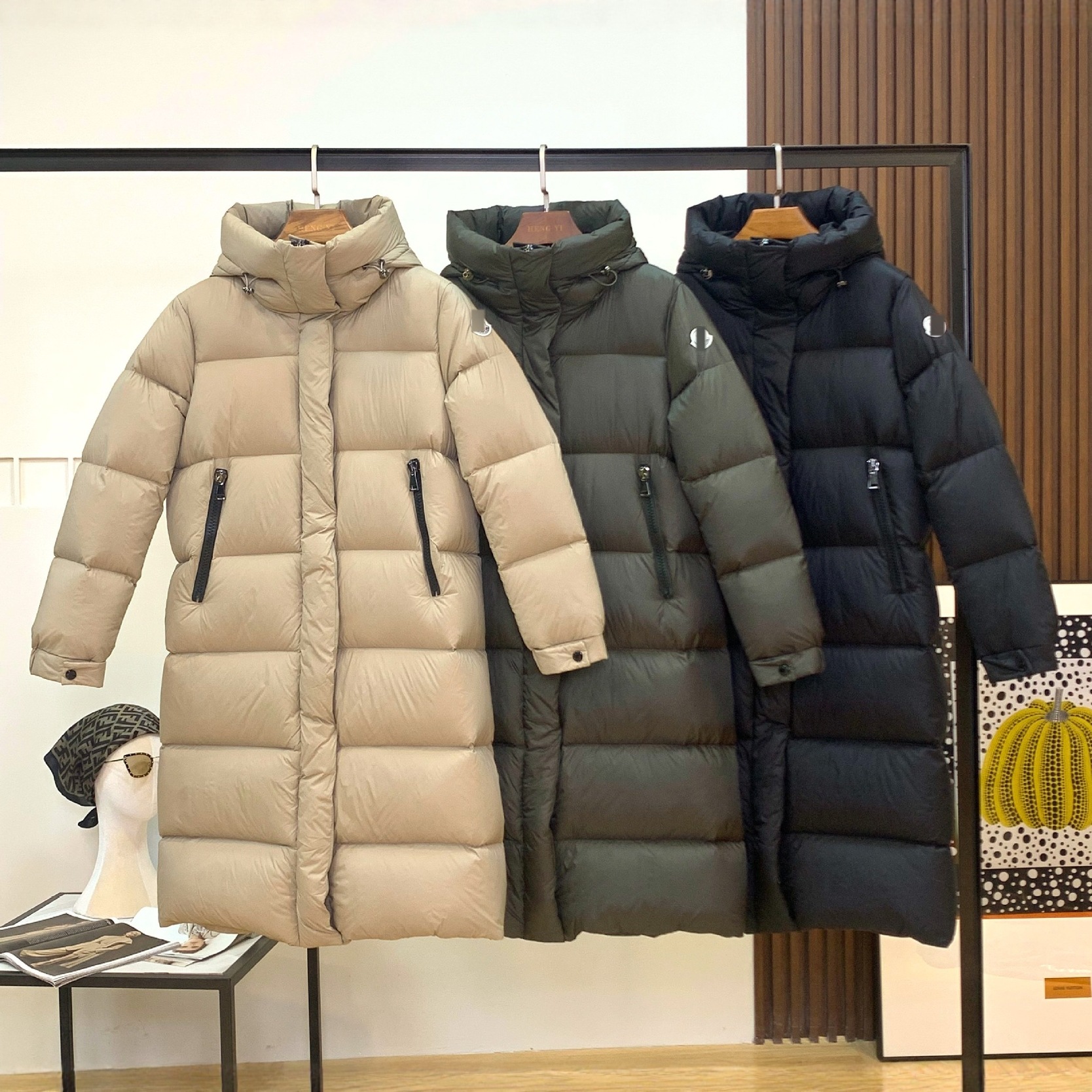 Famon 2025Mc Parent Style Elegant Jacket Women's European and American Classy down Jacket Long-Sleeved Pure Color Hooded Jacket