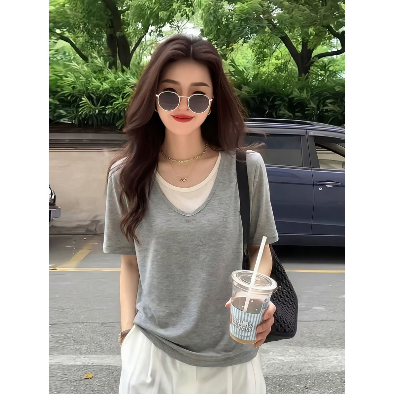 Casual Old Money Style V-Neck Snowflake Cotton Thin Base T-Shirt for Women, Summer Loose Fit, Versatile, Plus Size Inner Layer Top Casual Old Money Style V-Neck Snowflake Cotton Thin Base T-Shirt for Women, Summer Loose Fit, Versatile, Plus Size Inner Layer Top